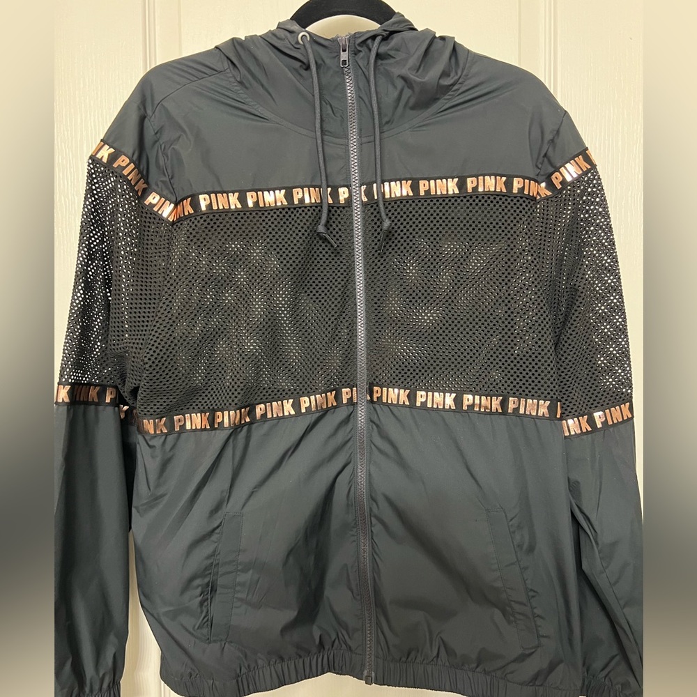 VS PINK WINDBREAKER